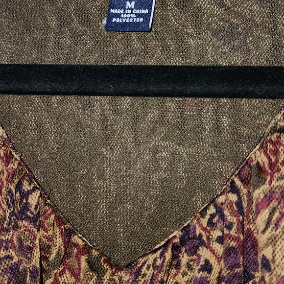 Mesh Sleeveless Blouse with neck ruffle - Picture 2 of 5